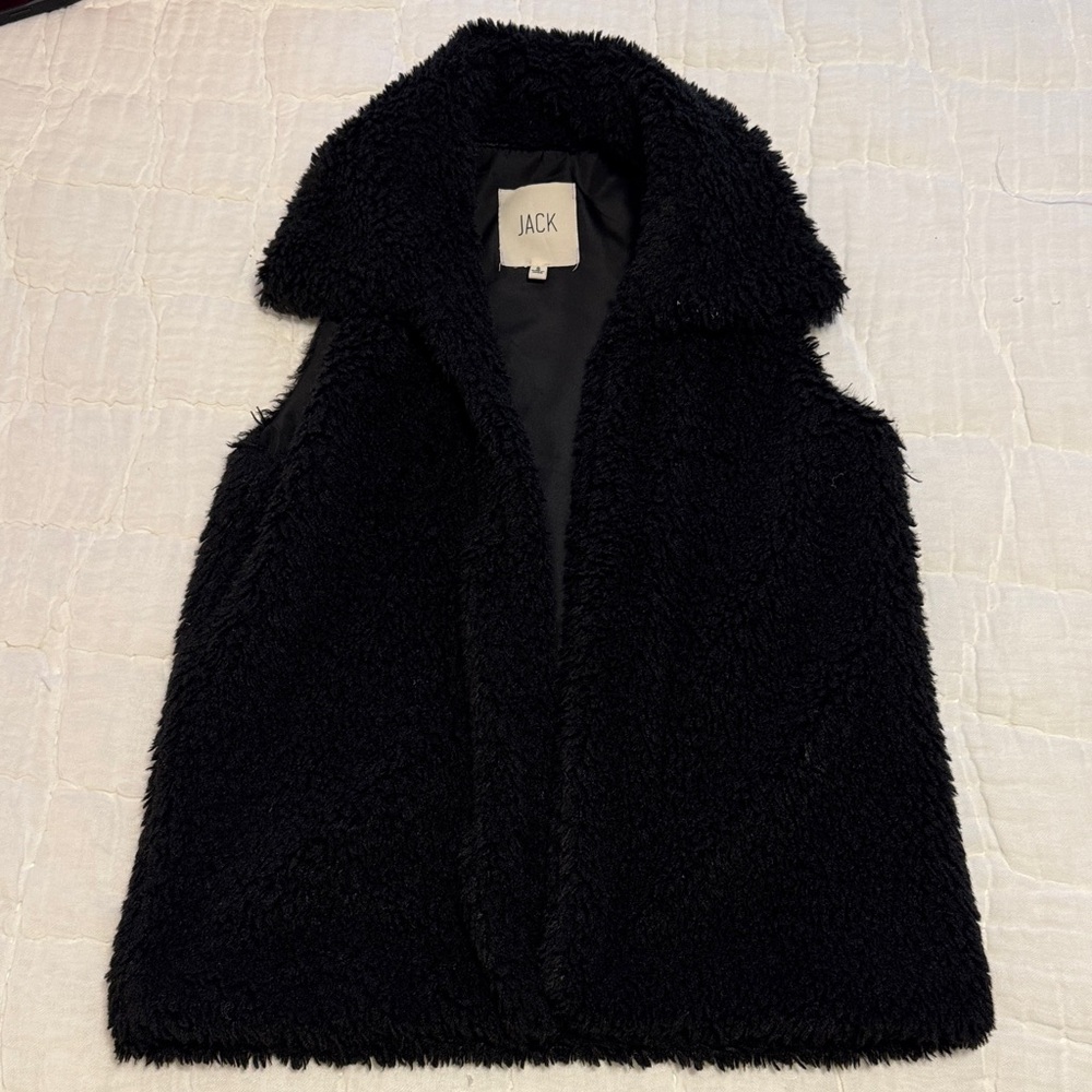 Jack by BB Dakota Women's Plush Black Vest